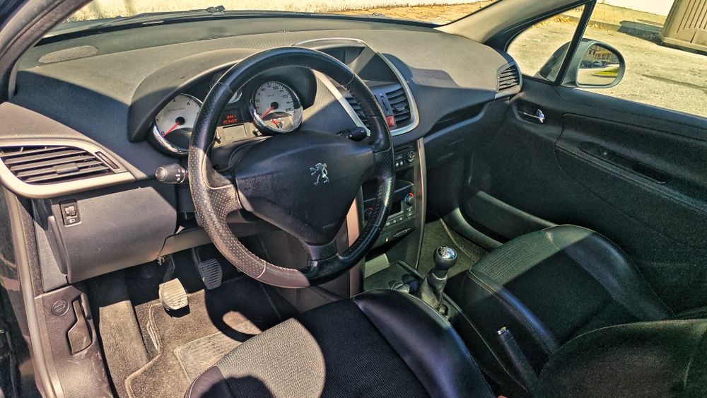 Peugeot 207 SW Outdoor 1.6HDI 110cv- Excelente