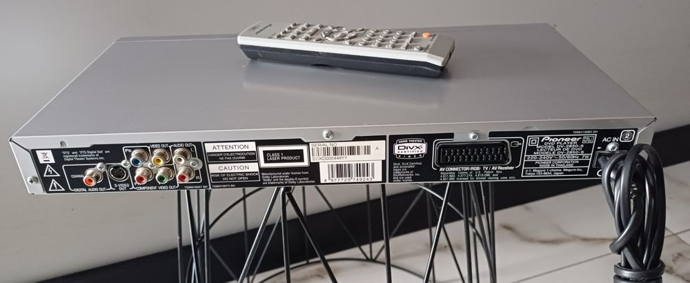 Odtwarzacz DVD Pionieer DV-2850.