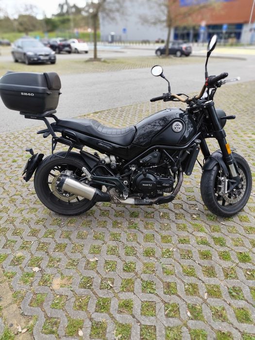 Benelli Leoncino 500 –  ano 2022, 23km.