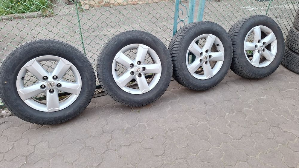 р16 5×114,3 диски NISSAN, Renault  шини 215 65 16