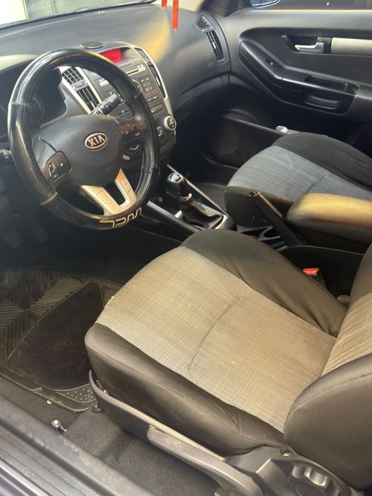 Kia ceed 1.4 2010
