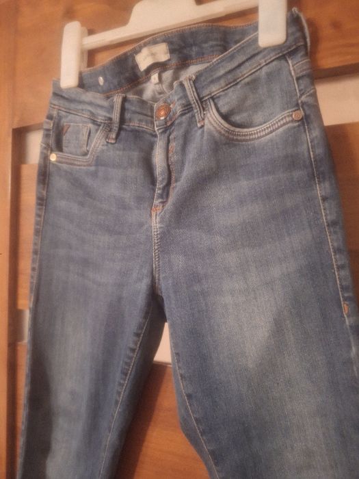 Spodnie damskie River Island rozm.8 stan bardzo dobry.