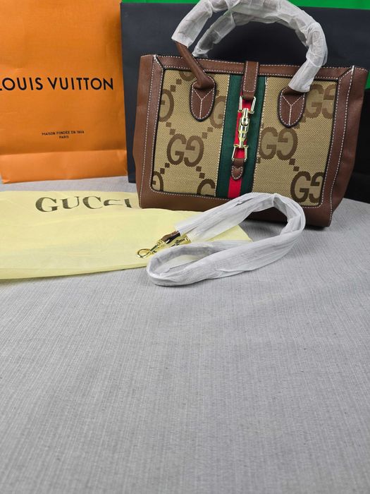 Damska Torebka Gucci większy kuferek premium monogram brązowa