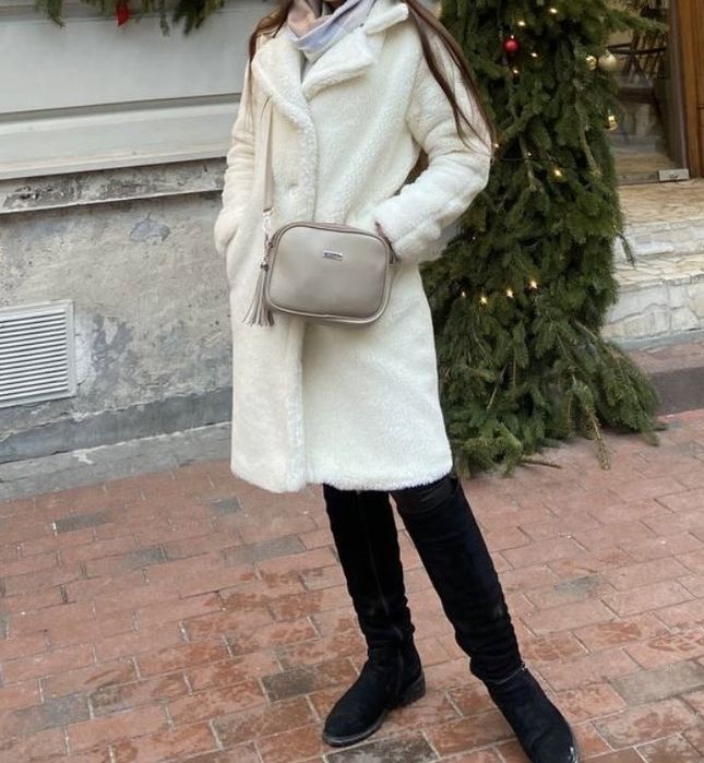 Шуба зимова біла