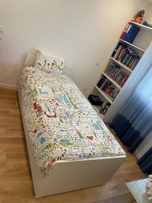 Venda de mobiliário de quarto IKEA em ótimo estado