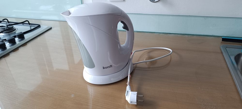 Jarro eléctrico kunft impecável