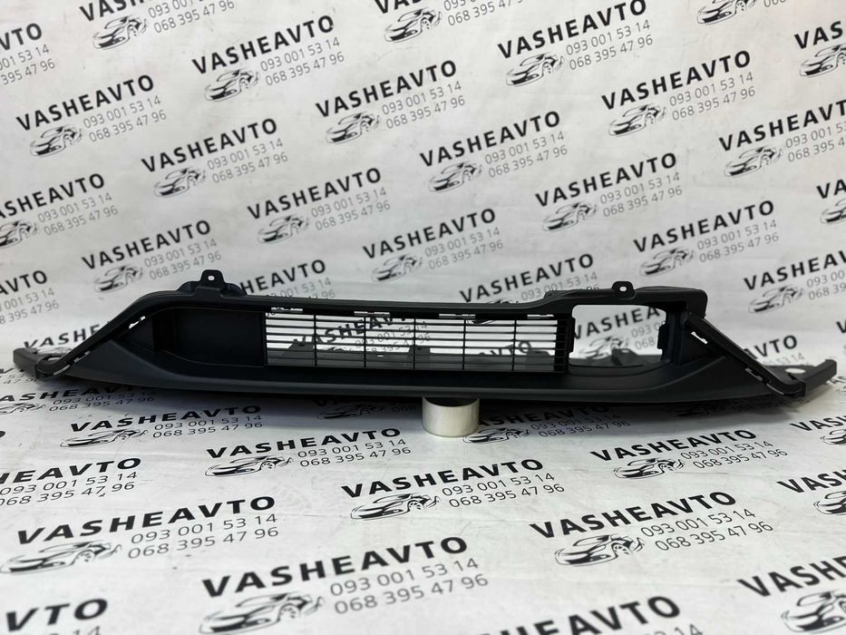 Бампер передній,решітка радіатора Honda Insight 2019-2020-2021 USA