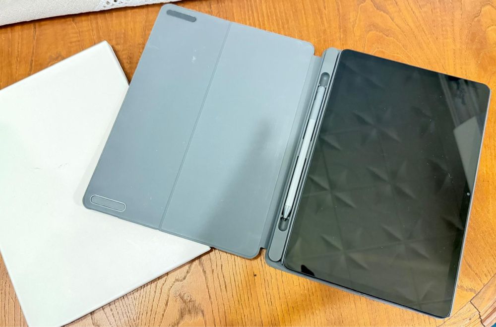 Lenovo Tablet com capa