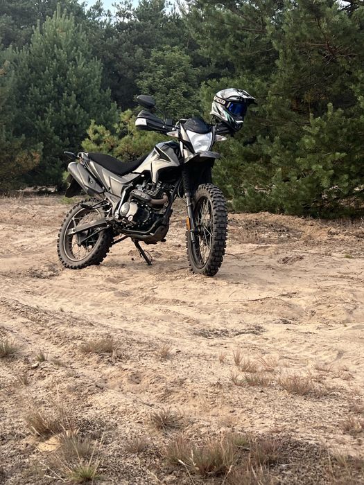 Продам мотоцикл лонкін прус 200