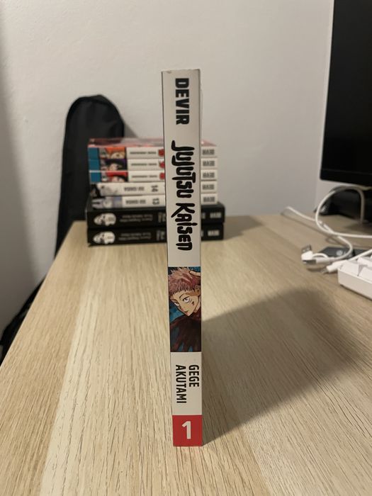 Mangá - Jujutsu Kaisen 1 e 2 em Português (8€ por unidade)
