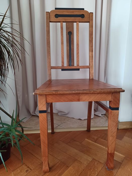 Krzesło drewniane wygodne i solidne