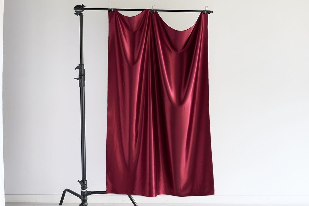 Tecidos acetinados 1,50 x 1,00 m, excelente estado