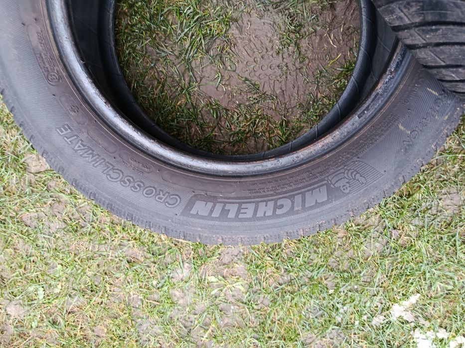 Sprzedam opony wielosezonowe