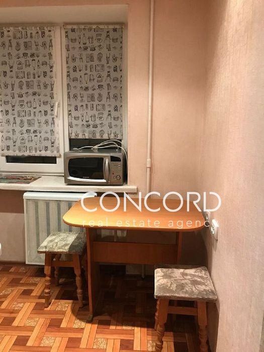 Березняки. Метро Лівобережна. Продам 1к Березняківська вул., 36-В