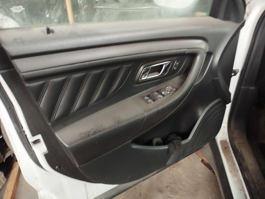 Салон сидения потолок пластик салона Ford Taurus 2012-2018