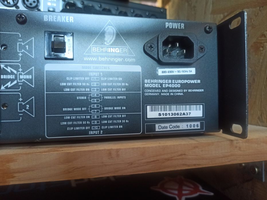 Behringer Ep4000