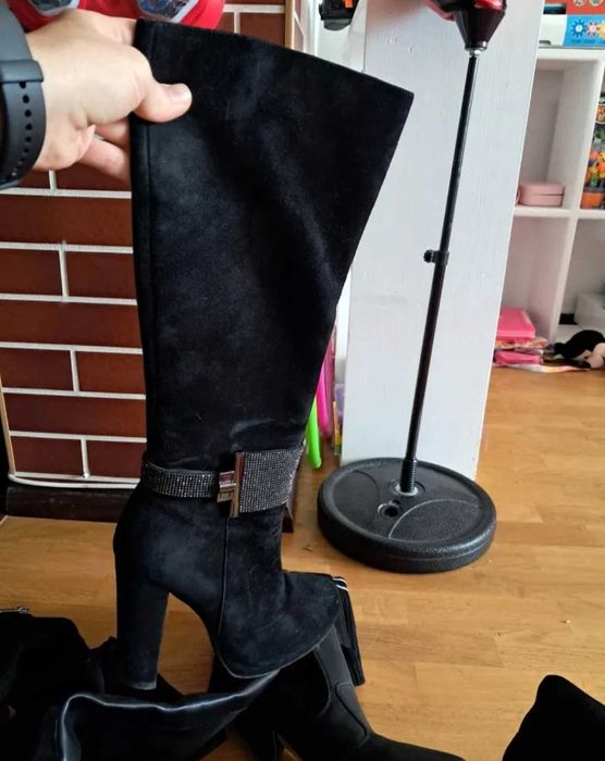 Нові ботфорти 37, 5