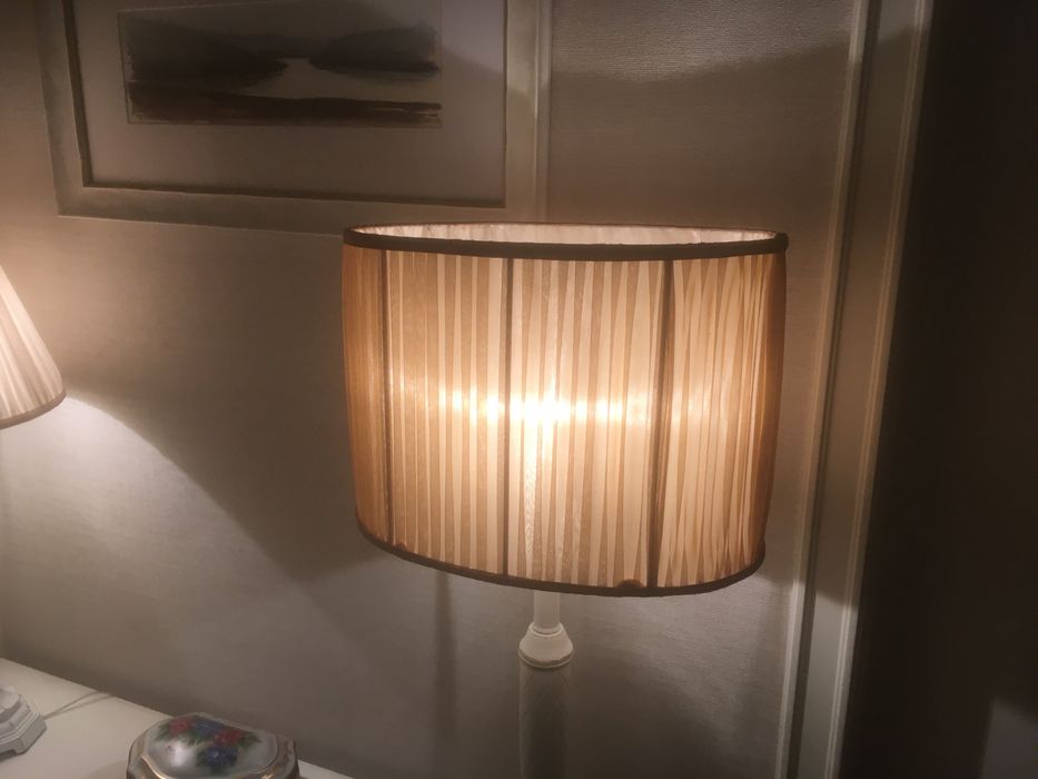 Abajur castanho claro