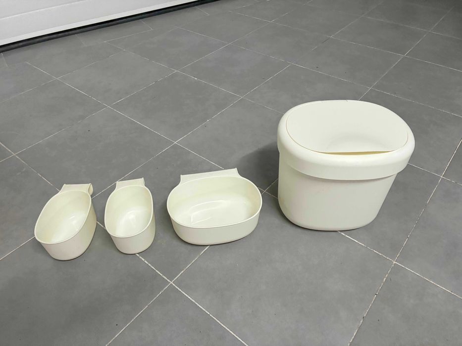 Muda fraldas IKEA para bebé com todos os acessórios incluídos