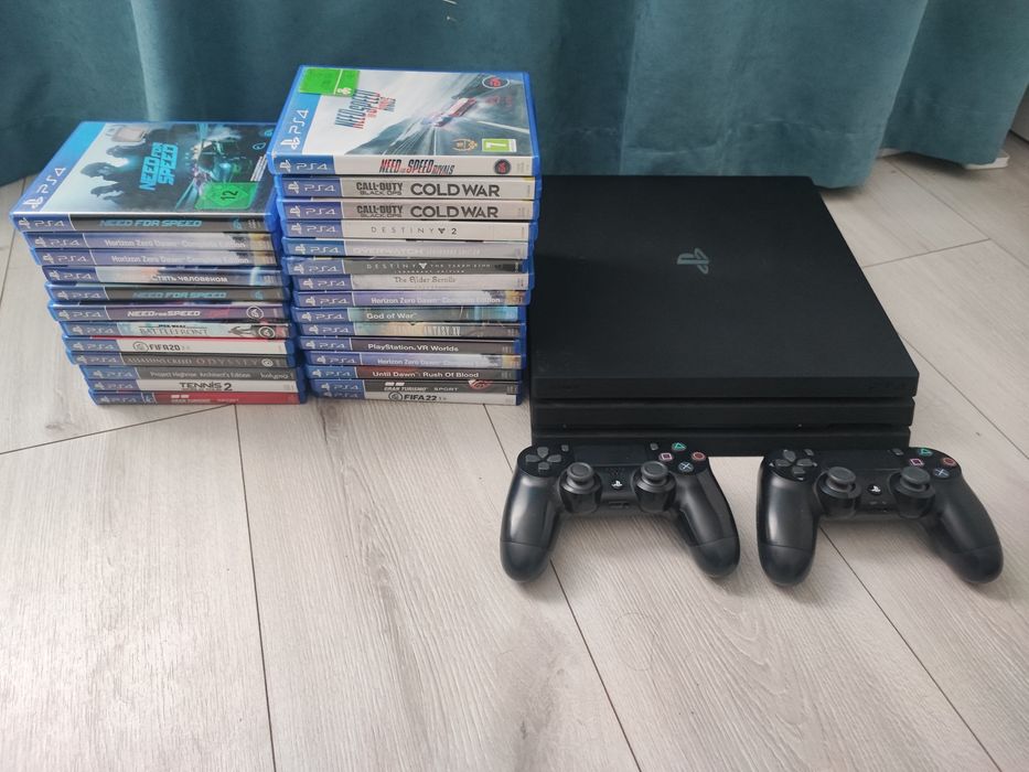 Sony PlayStation Ps4 Pro 1Tb + геймпад