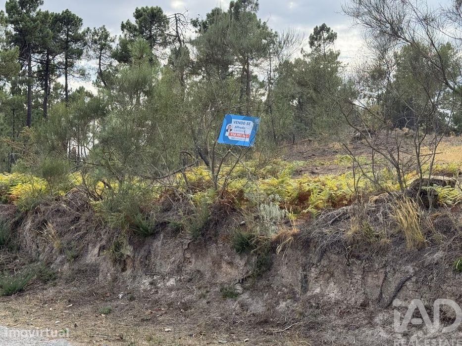 Terreno para construção em Mouçós e Lamares de 3484,00 m2