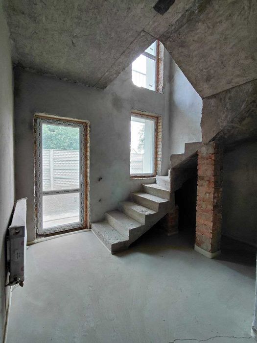 Затишний цегляний таунхаус!