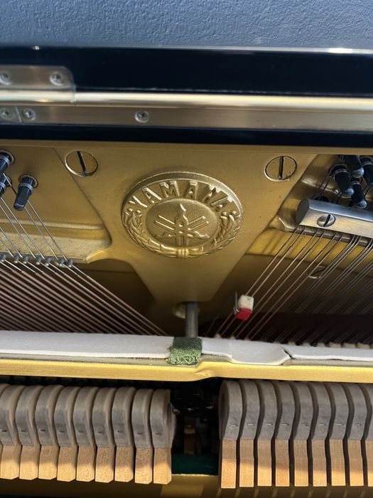 Piano vertical yamaha modelo u3 de boa qualidade exelente afinado