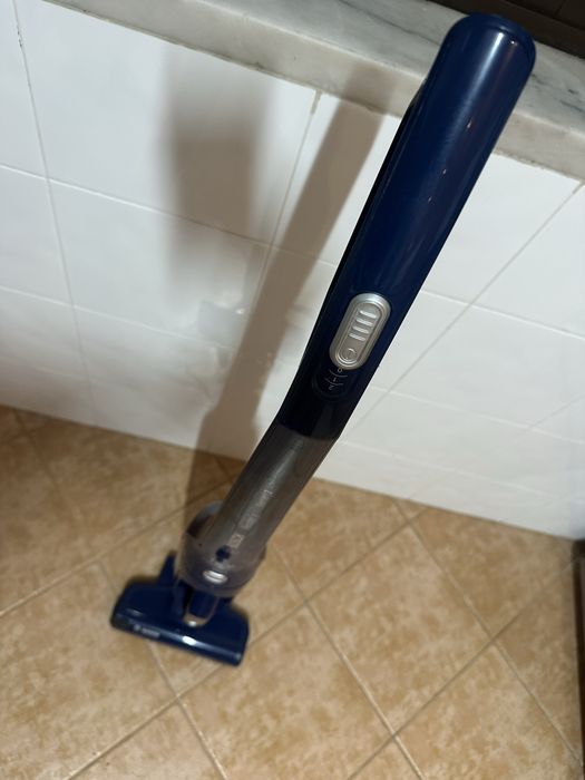 Aspirador vertical BOSCH