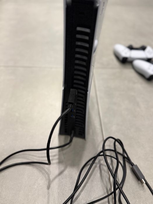 Sony PlayStation 5 Digital D Chassis (PS5) 1TB + 2 pady