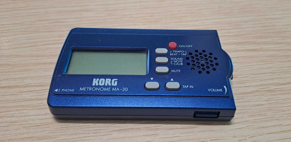 Metrónomo Digital Korg MA-30 BL/BK Blue