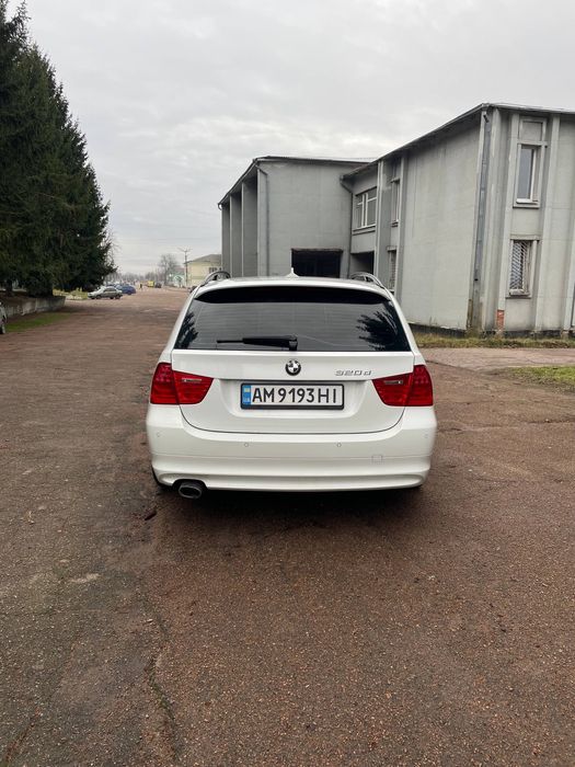Продам BMW e91 320d
