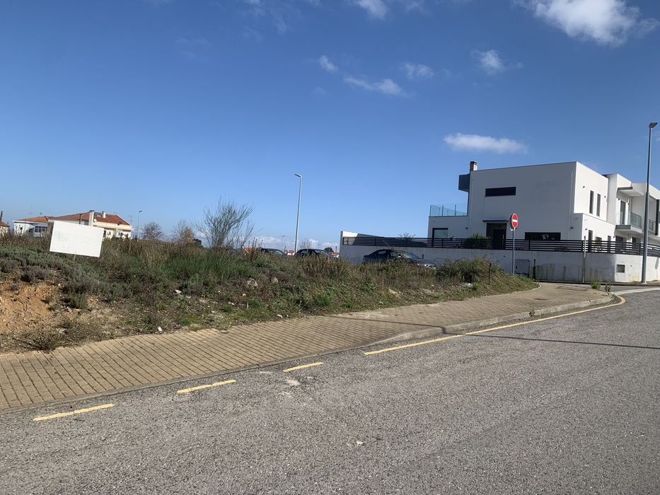 Lote de terreno urbanizado para construcao com 350m2.