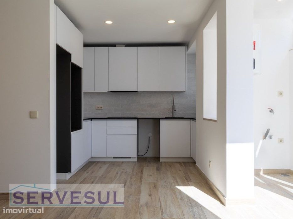 Confortável apartamento com 1 quarto, totalmente renovado, localiza...