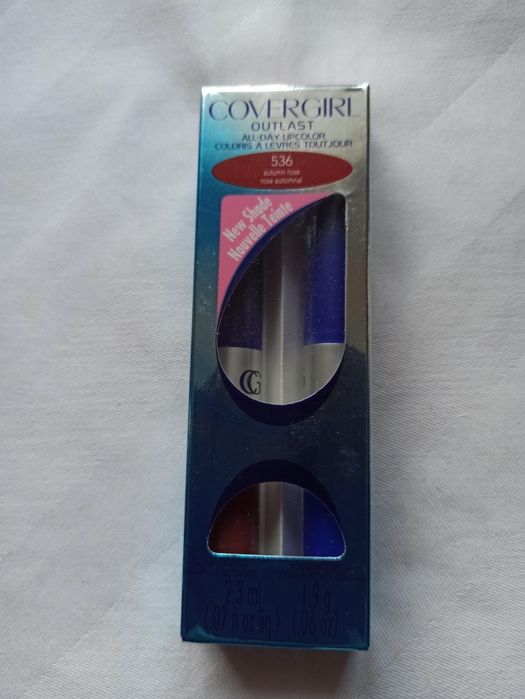 Permanentna pomadka do ust "Covergirl" outlash smoothwear