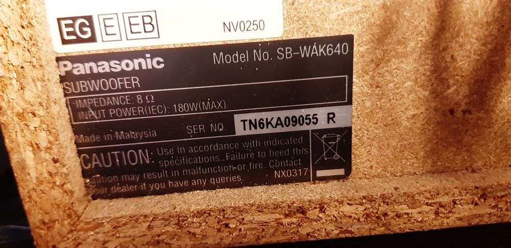 3 colunas de som de 100 e 180 W, como novas