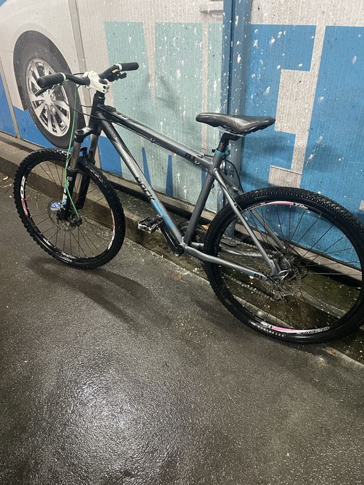 Vendo bicicleta btt rockrider 8.1 roda 26