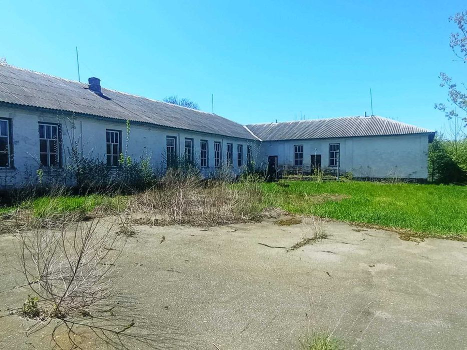 Забілоччя, (Житом.обл)Ділянка 2.2 га,+ Приміщення 1000 кв. метрів