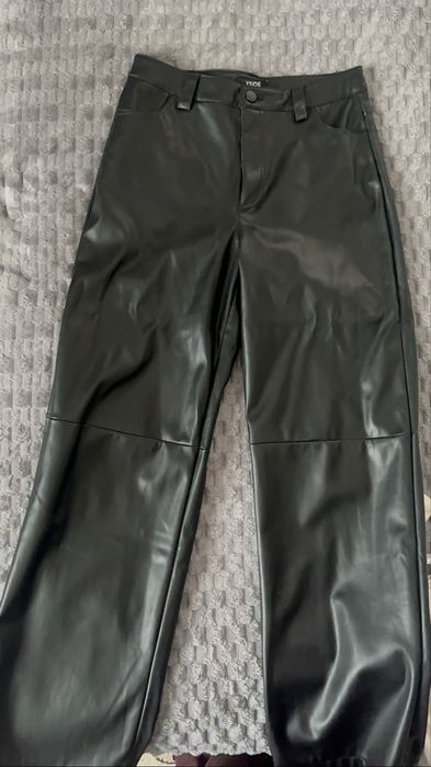 Шкіряні штани жіночі