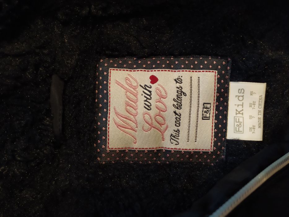 Stan bdb: kurtka zimowa puszysta granatowa 7 8 lat do 128cm