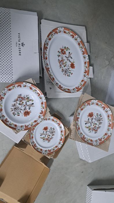 Servicos de jantar e cha