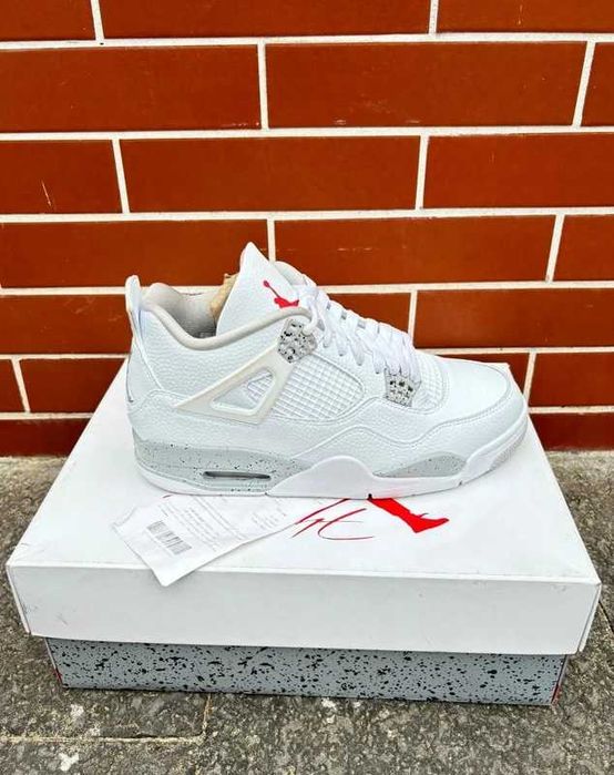 Buty sportowe "Jordan_4_Retro_White_Oreo R.37.5