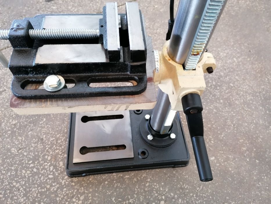 Engenho de furar PDP25016S12/230V - novo