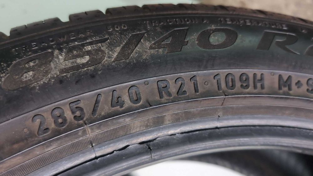 Комплект шин R21 285/40 Pirelli scorpion zero