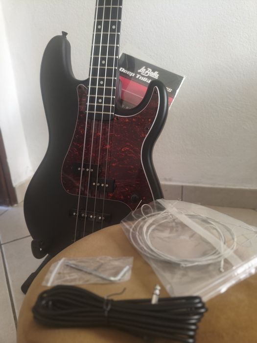 Baixo Harley Benton PJ-4 SBK Deluxe Series