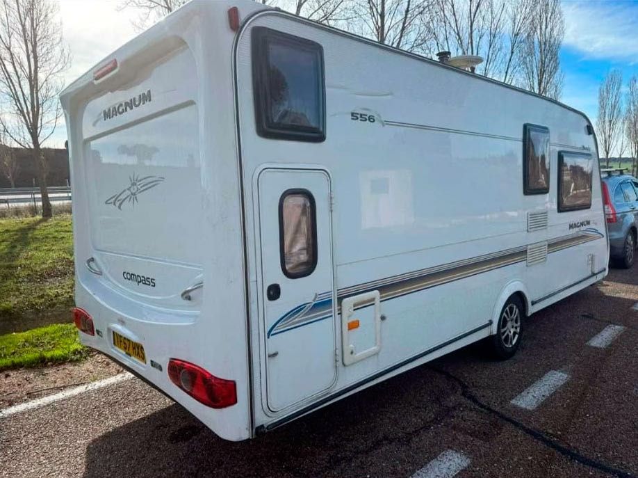 Caravana Inglesa Compass Magnum 556 Mendip 2007 – 5 Lugares