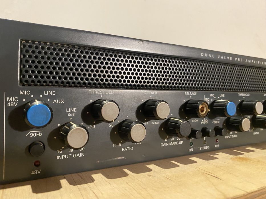 TL Audio C-1 Dual Valve Pre-Amplifier / Compressor (Série Classic)