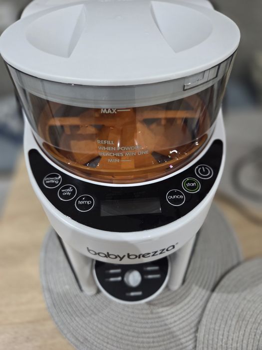 Babybrezza Advanced Formula машинка для приготування молочноі суміші