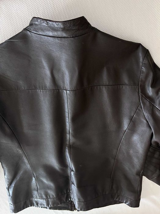 Casaco de couro castanho