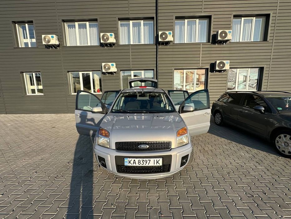 Продам Ford Fusion 1.6 газ- бензин 2011 рік