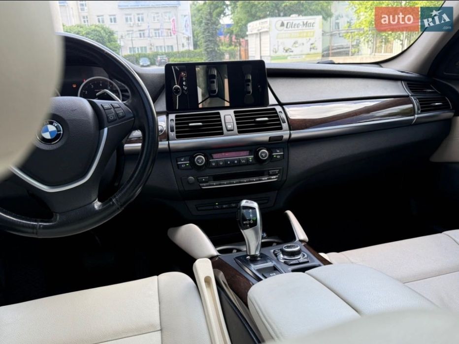 Автомобіль bmw x6 2012